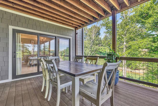 95 Watersong CIR, Union Hall, VA 24176
