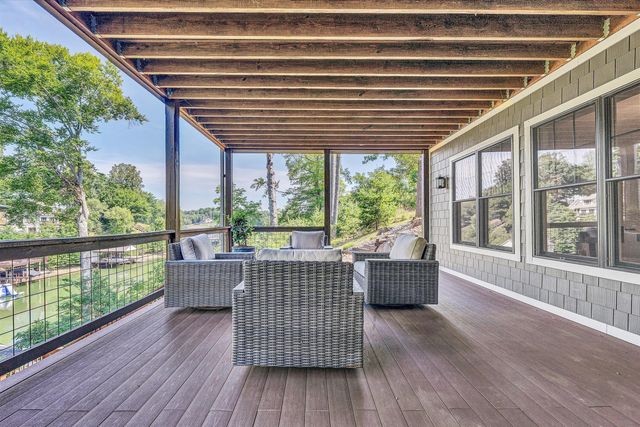 95 Watersong CIR, Union Hall, VA 24176
