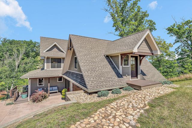 95 Watersong CIR, Union Hall, VA 24176
