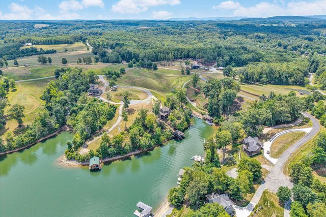 95 Watersong CIR, Union Hall, VA 24176