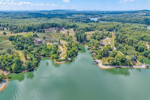 95 Watersong CIR, Union Hall, VA 24176