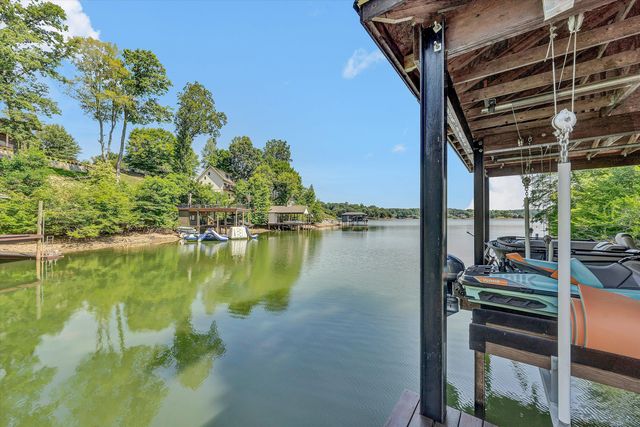 95 Watersong CIR, Union Hall, VA 24176