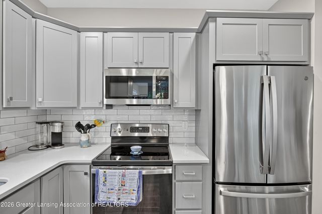 1533 Lytell Johnes Path 84, Williamston, MI 48895