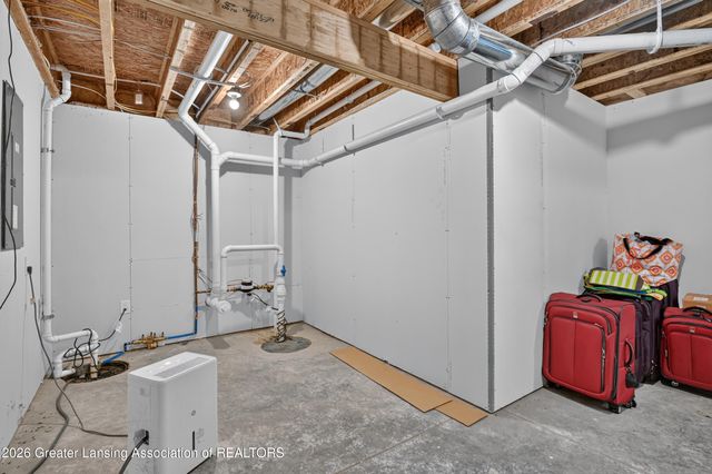 1533 Lytell Johnes Path 84, Williamston, MI 48895