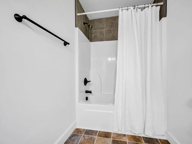 1315 North Charlotte Street, Dickson, TN 37055