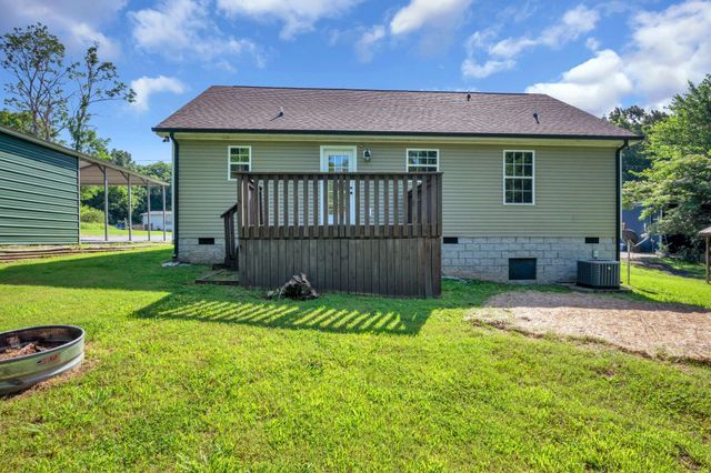 1315 North Charlotte Street, Dickson, TN 37055
