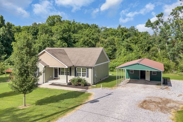 1315 North Charlotte Street, Dickson, TN 37055