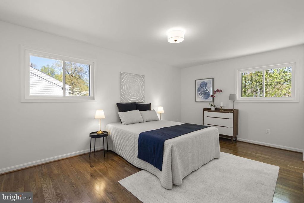 Image 10 of property listing at 12500 PARKTON ST, Fort Washington, MD 20744