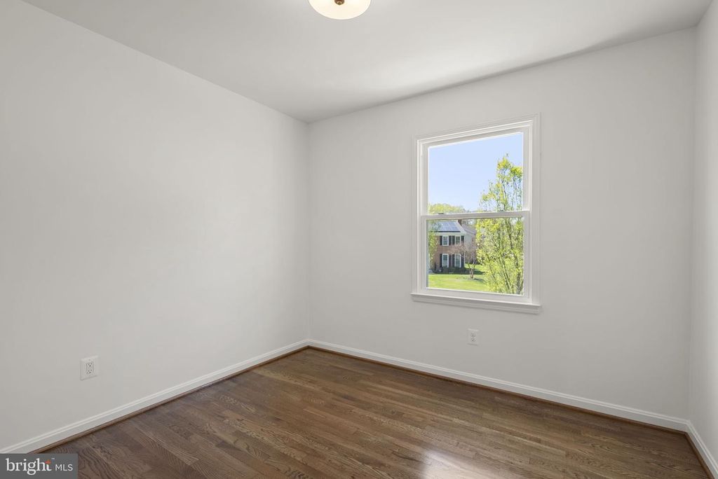 Image 14 of property listing at 12500 PARKTON ST, Fort Washington, MD 20744