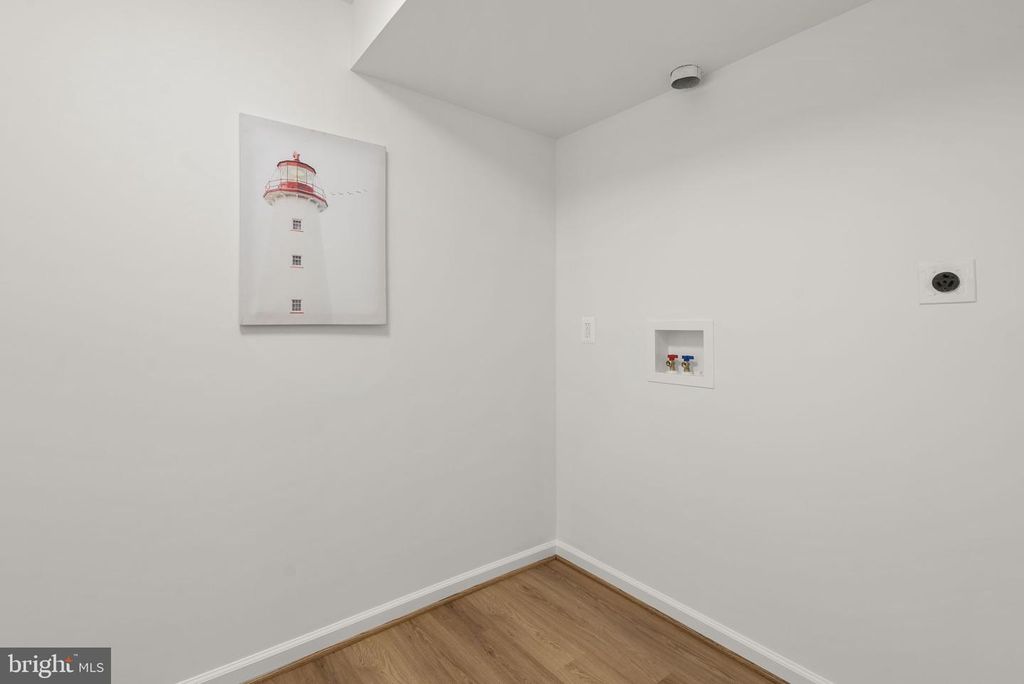 Image 20 of property listing at 12500 PARKTON ST, Fort Washington, MD 20744