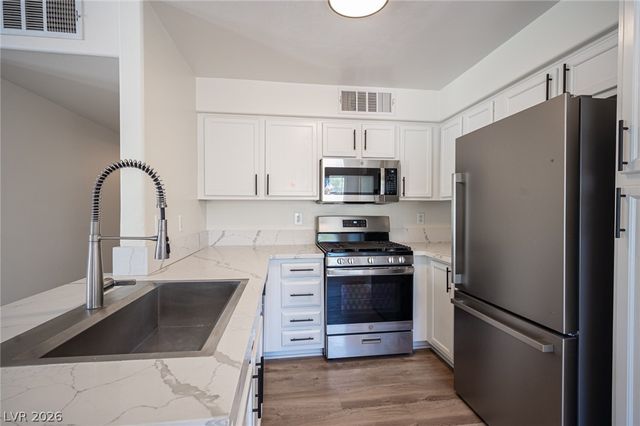 3065 Casey Drive 204, Las Vegas, NV 89120