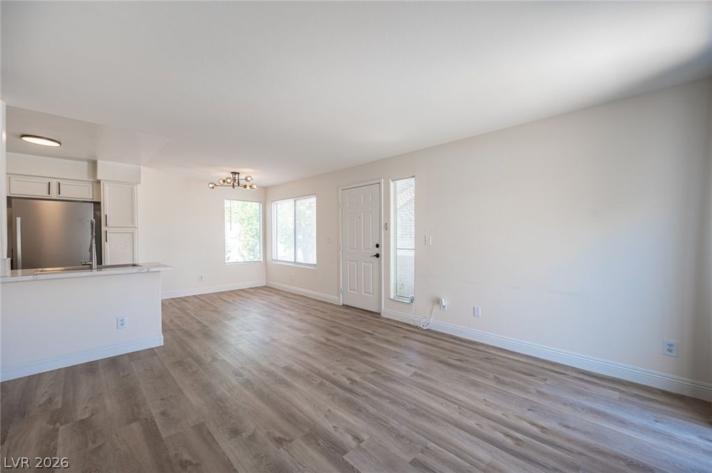 Image 12 of property listing at 3065 Casey Drive 204, Las Vegas, NV 89120