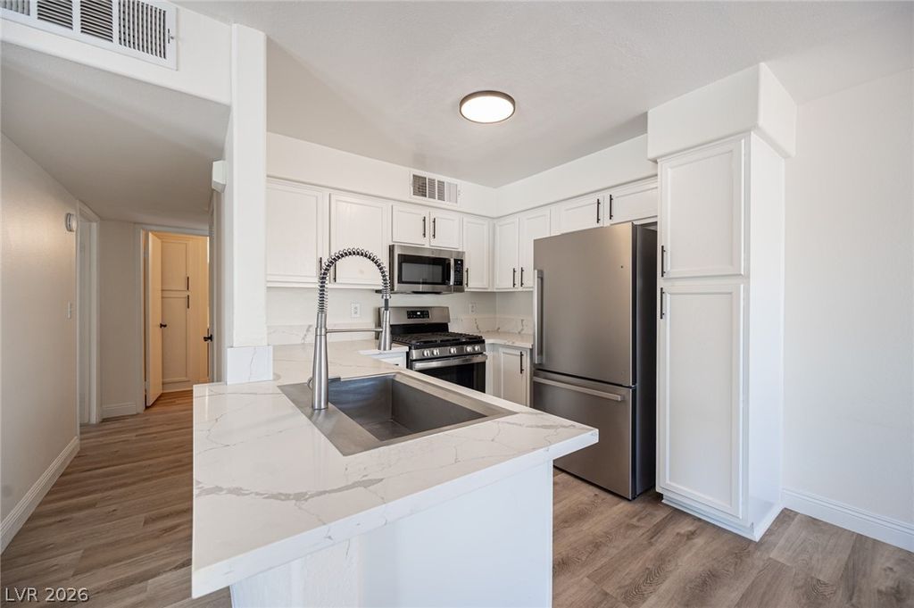 Image 20 of property listing at 3065 Casey Drive 204, Las Vegas, NV 89120