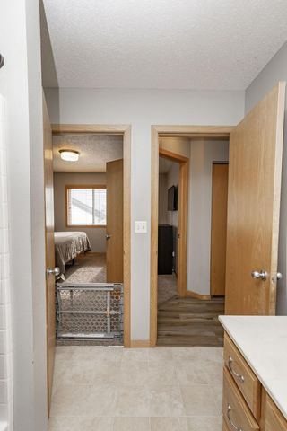 955 42nd Avenue W, West Fargo, ND 58078