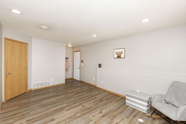 955 42nd Avenue W, West Fargo, ND 58078