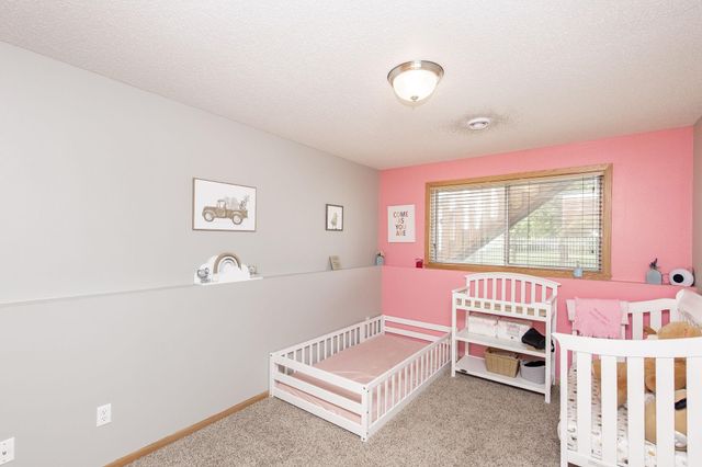 955 42nd Avenue W, West Fargo, ND 58078