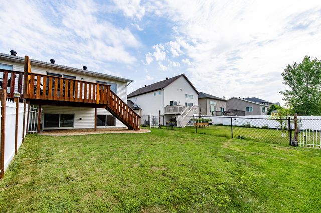 955 42nd Avenue W, West Fargo, ND 58078