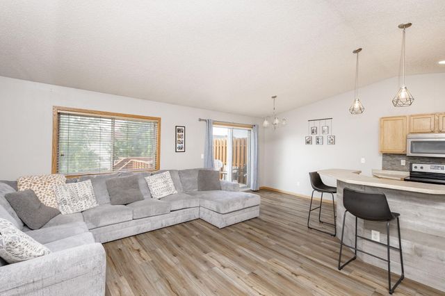 955 42nd Avenue W, West Fargo, ND 58078