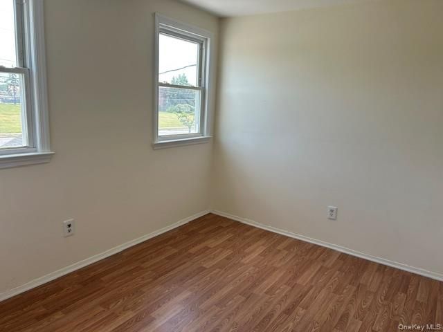 32 Gables Drive, Hicksville, NY 11801