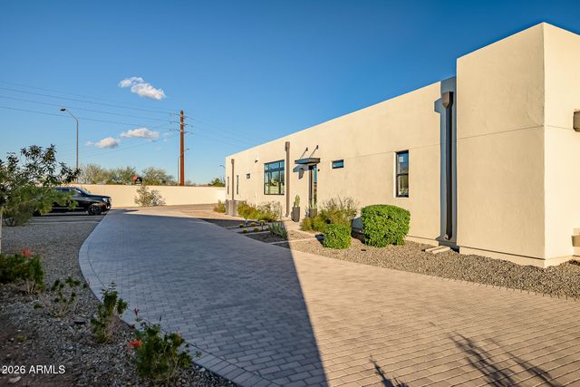 3964 E PENEDES Drive, Gilbert, AZ 85298