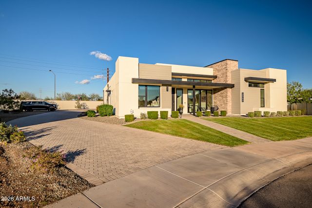 3964 E PENEDES Drive, Gilbert, AZ 85298