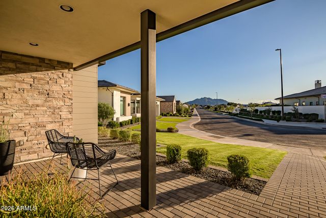 3964 E PENEDES Drive, Gilbert, AZ 85298