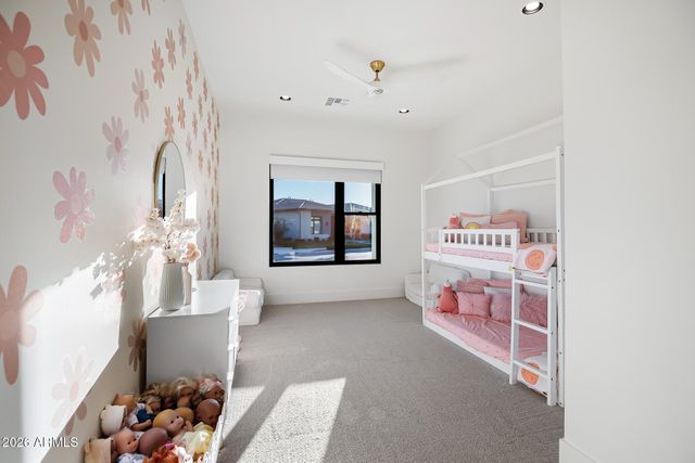 3964 E PENEDES Drive, Gilbert, AZ 85298