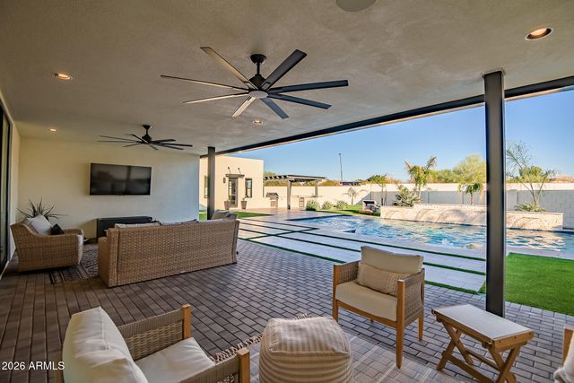 3964 E PENEDES Drive, Gilbert, AZ 85298