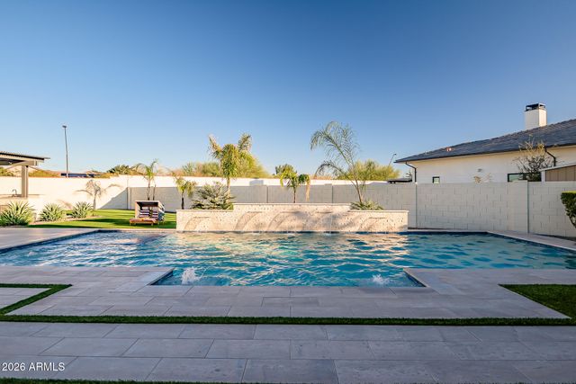 3964 E PENEDES Drive, Gilbert, AZ 85298