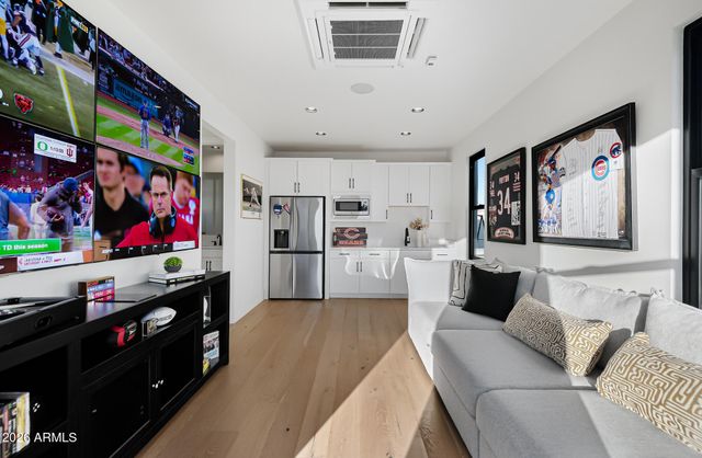 3964 E PENEDES Drive, Gilbert, AZ 85298