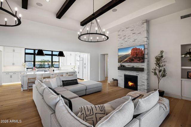 3964 E PENEDES Drive, Gilbert, AZ 85298