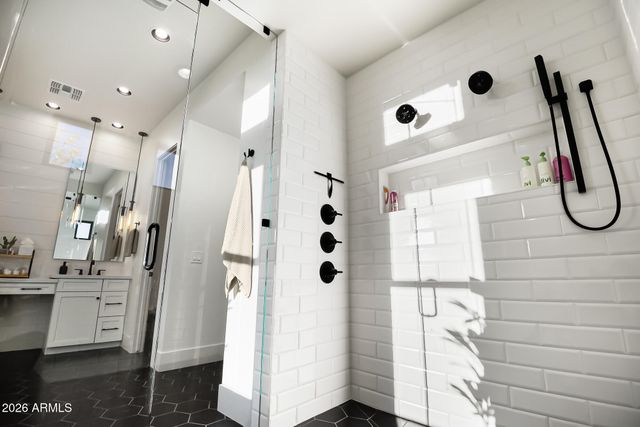 3964 E PENEDES Drive, Gilbert, AZ 85298