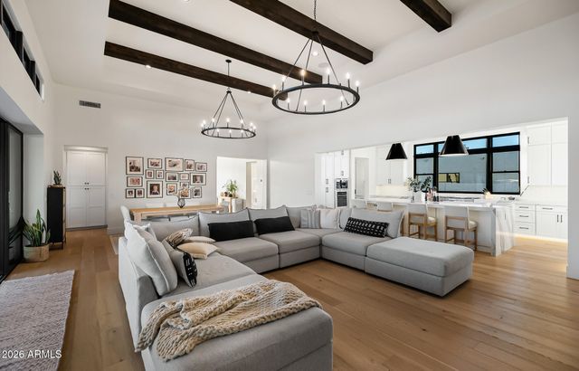 3964 E PENEDES Drive, Gilbert, AZ 85298