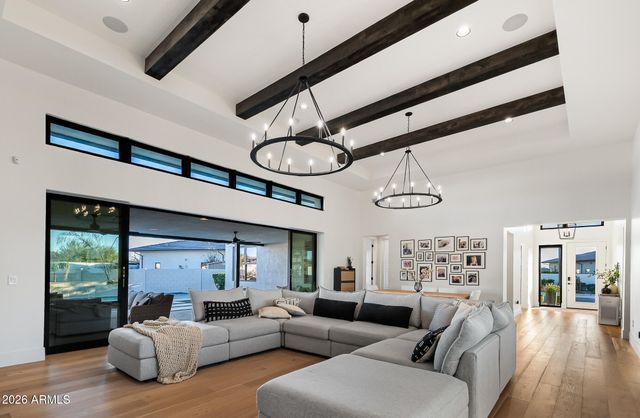 3964 E PENEDES Drive, Gilbert, AZ 85298