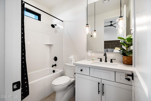 3964 E PENEDES Drive, Gilbert, AZ 85298