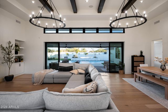 3964 E PENEDES Drive, Gilbert, AZ 85298