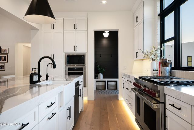 3964 E PENEDES Drive, Gilbert, AZ 85298