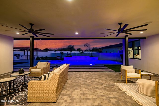 3964 E PENEDES Drive, Gilbert, AZ 85298