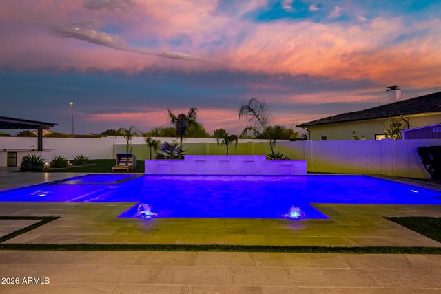 3964 E PENEDES Drive, Gilbert, AZ 85298