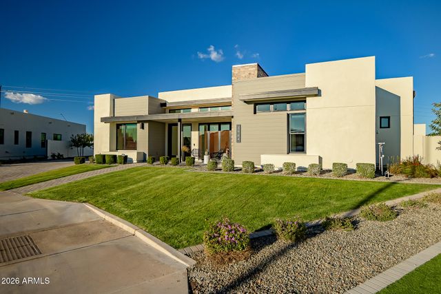 3964 E PENEDES Drive, Gilbert, AZ 85298