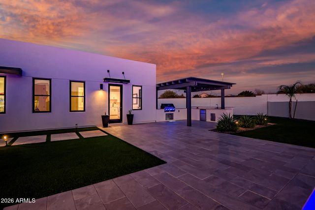 3964 E PENEDES Drive, Gilbert, AZ 85298