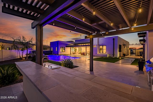 3964 E PENEDES Drive, Gilbert, AZ 85298