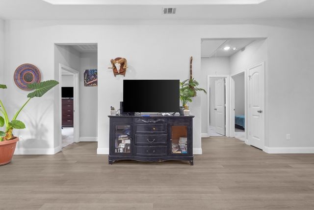 6106 Chickasaw Drive, Mabank, TX 75156