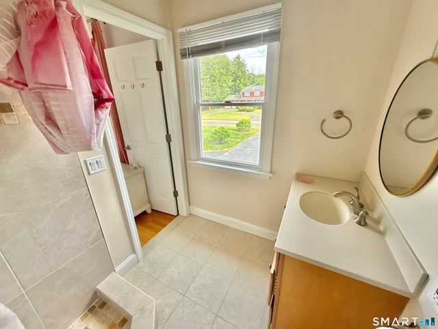 23 Welch Road, North Haven, CT 06473