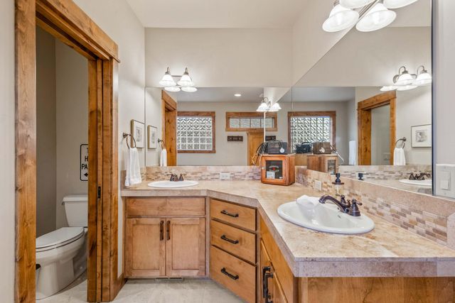 360 Vista Rim Drive, Redmond, OR 97756