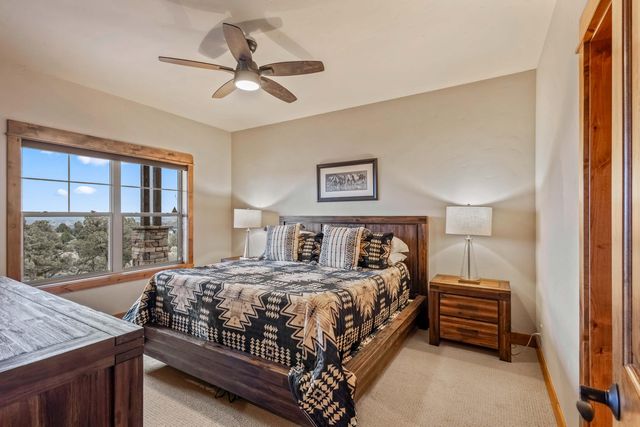 360 Vista Rim Drive, Redmond, OR 97756