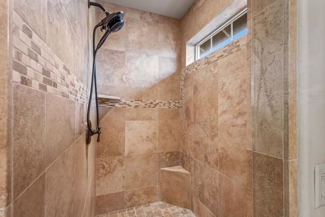 360 Vista Rim Drive, Redmond, OR 97756