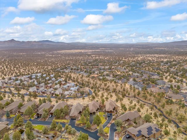 360 Vista Rim Drive, Redmond, OR 97756