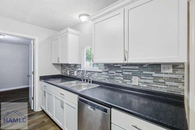 920 Greenbriar Road, Hinesville, GA 31313