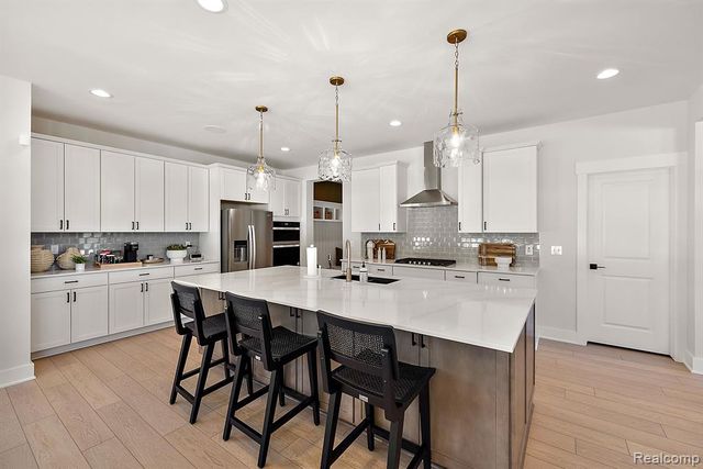 29104 Myles Andrew Drive, South Lyon, MI 48178